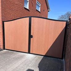 Composite Driveway Gate - Double Leaf