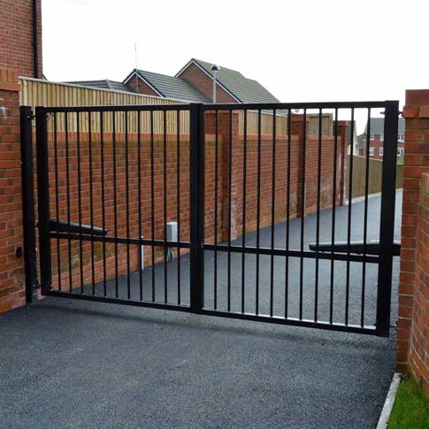 Heavy Duty Commercial Gate product gallery image